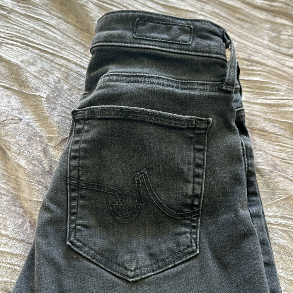 AG women’s size 26